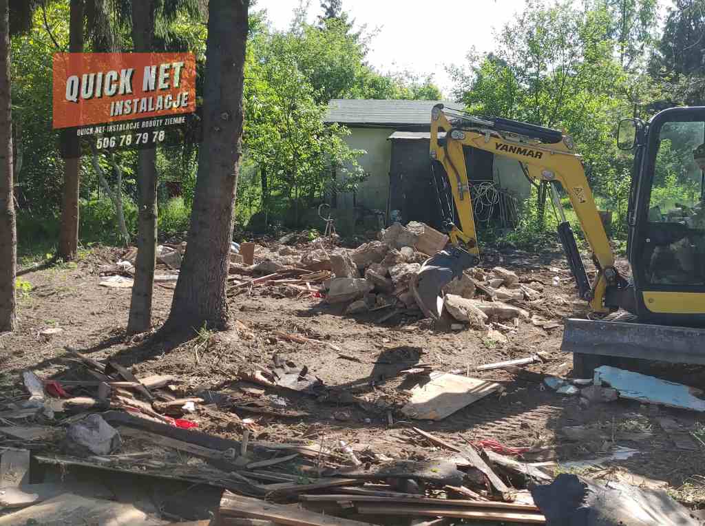 Minikoparka – wszechstronne narzędzie do prac ziemnych